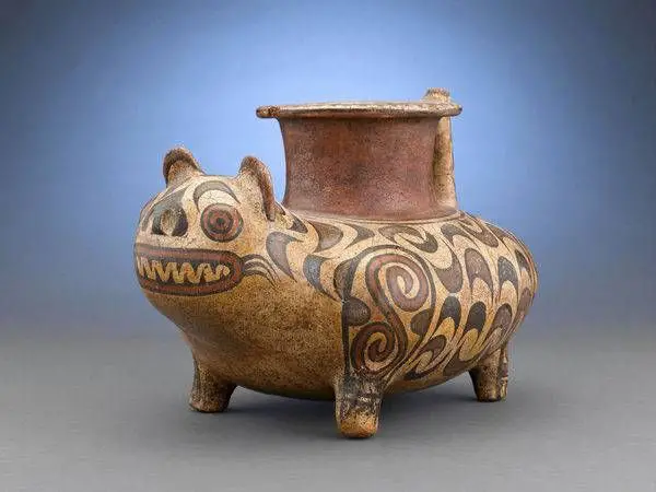 Pre-Columbian animal figures