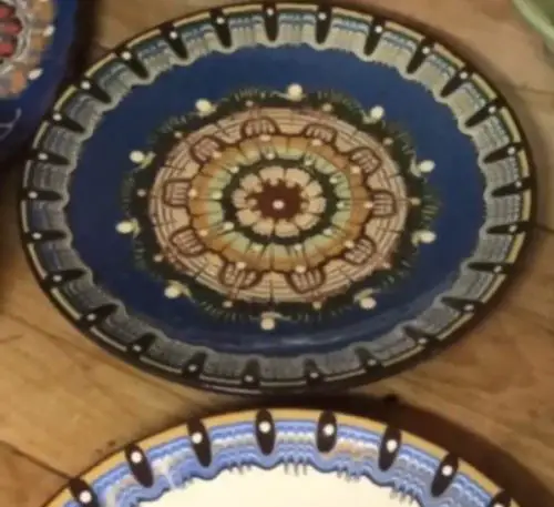 Ceramics decorated with rubber